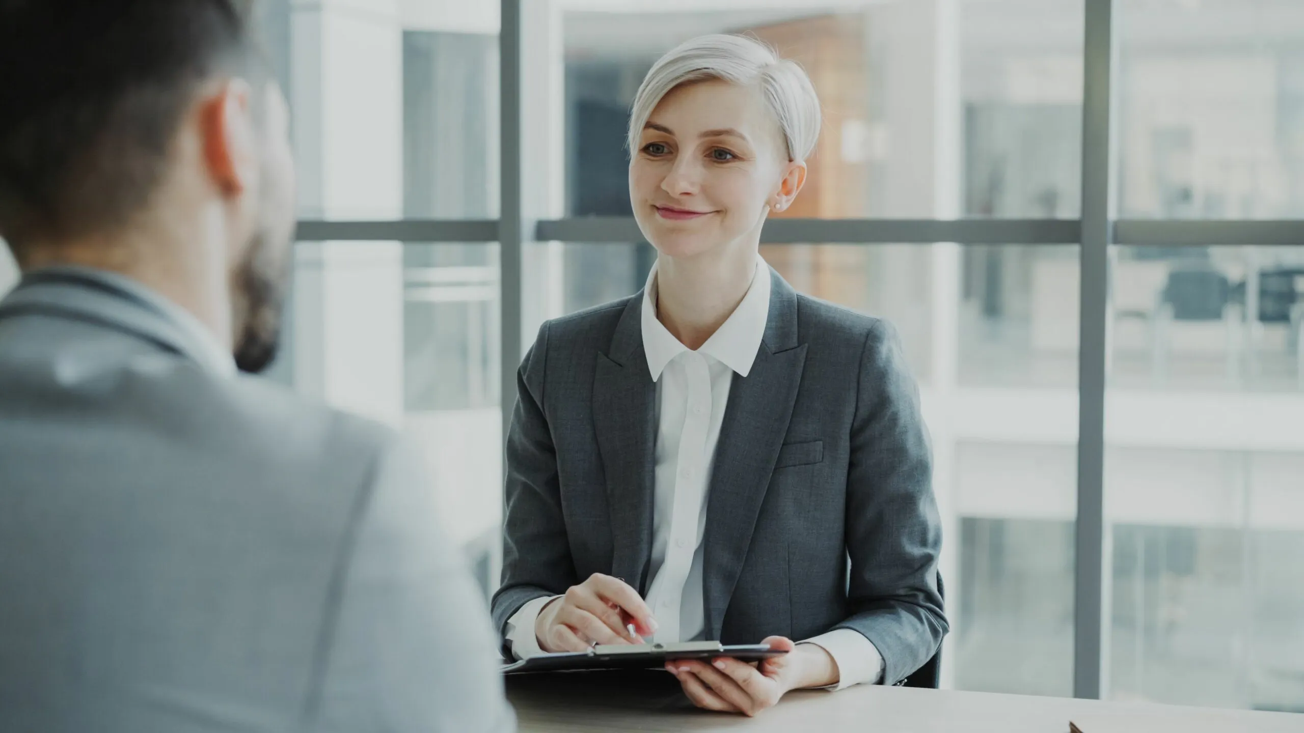 Nursing job candidate asking questions during an interview